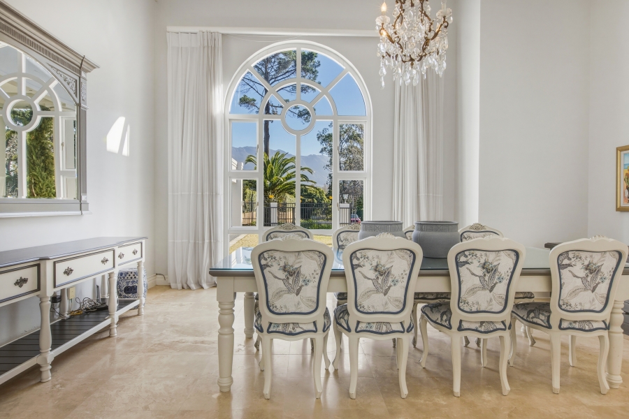 9 Bedroom Property for Sale in Constantia Western Cape